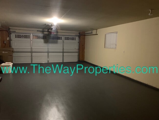 Building Photo - 12915 Rain Shadow Rd