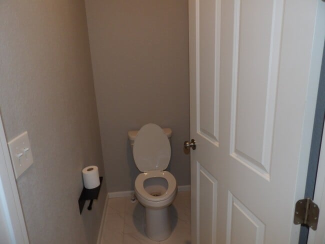 Building Photo - 6520 Golden Briar Ln