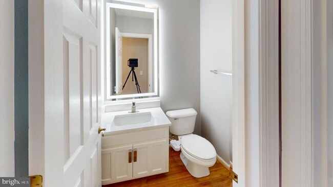 Building Photo - 202 Lakeside Loop