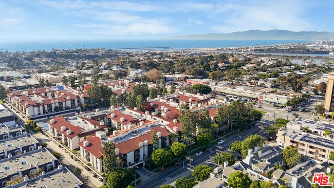 Building Photo - 8515 Falmouth Ave