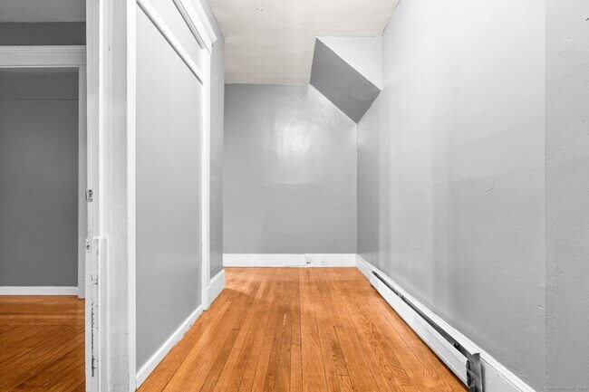 Building Photo - 379 Winthrop Ave