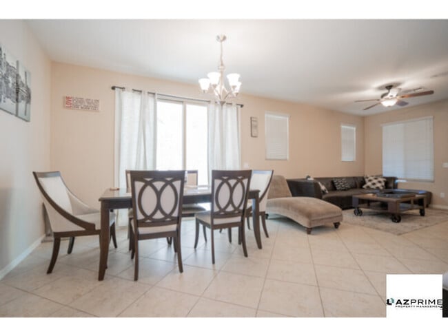 Building Photo - Stunning 4/3 Peoria Home Featuring Tile an...