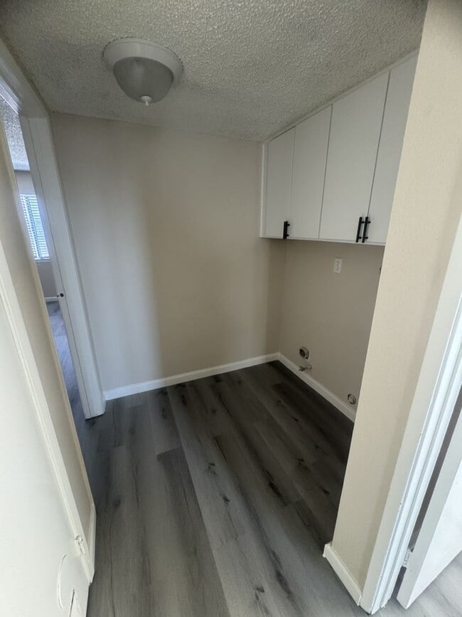 Building Photo - 2433 E Garvey Ave N