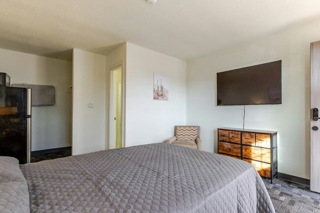 Building Photo - 3737 Sturgis Rd