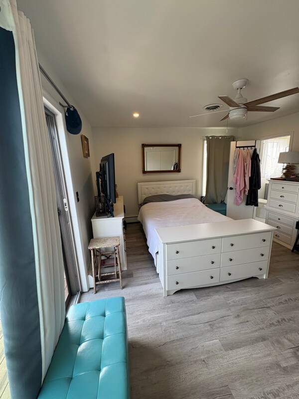 Building Photo - 3914 South Blvd