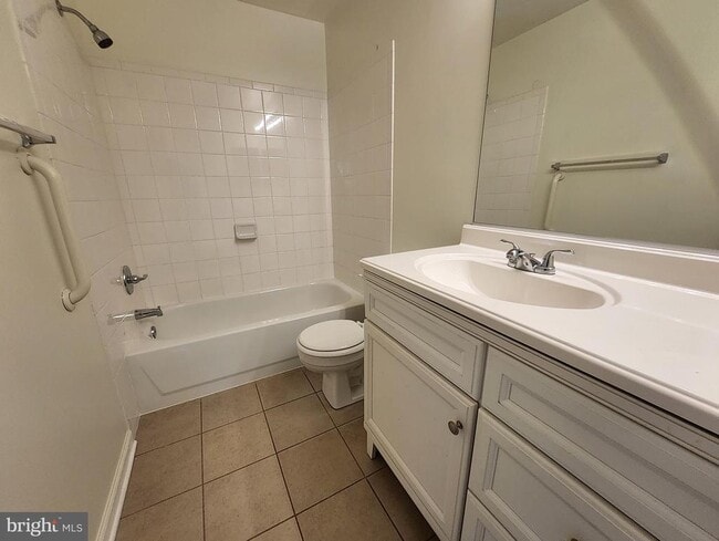 Building Photo - 203 Fernwood Pl