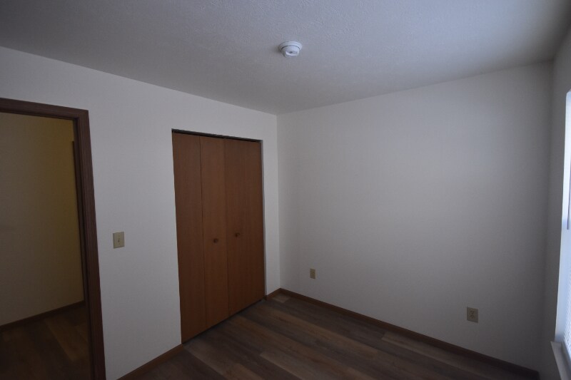 Building Photo - 10601 Cunot-Cataract Rd