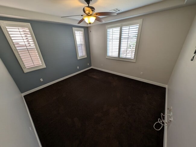 Building Photo - 1045 Ambrosia Dr