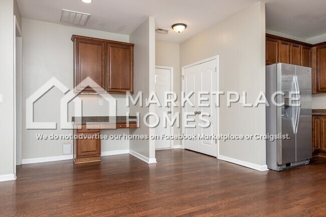 Building Photo - 102 Berwick Ct