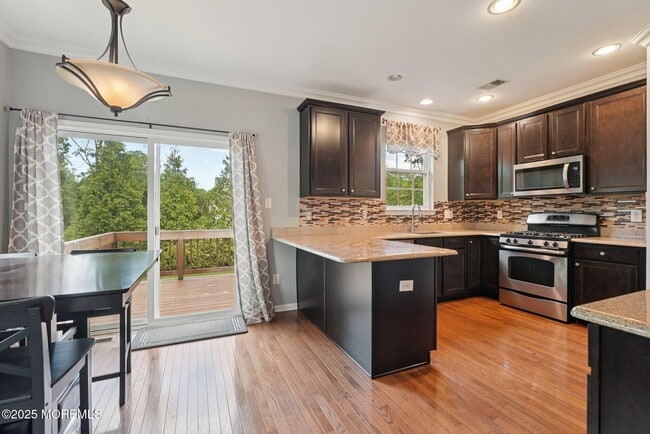 Building Photo - 102 Warbler Way