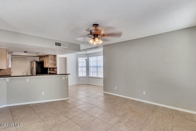 Building Photo - 10917 Loma Alta Pl