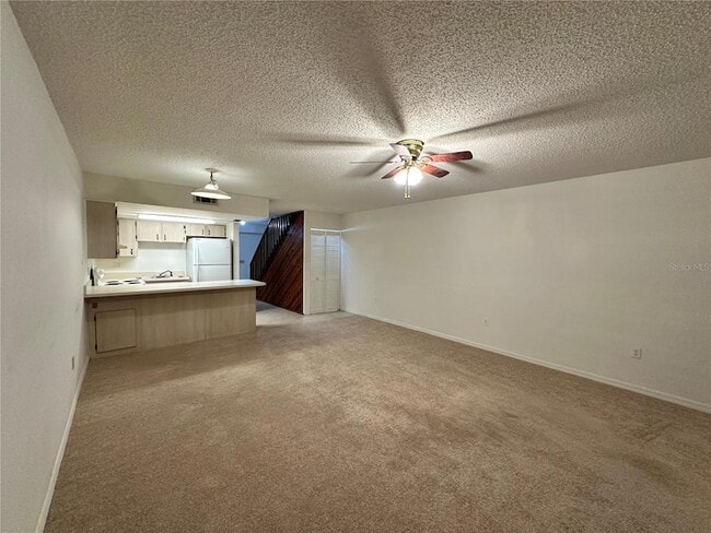 Building Photo - 69 Village Dr