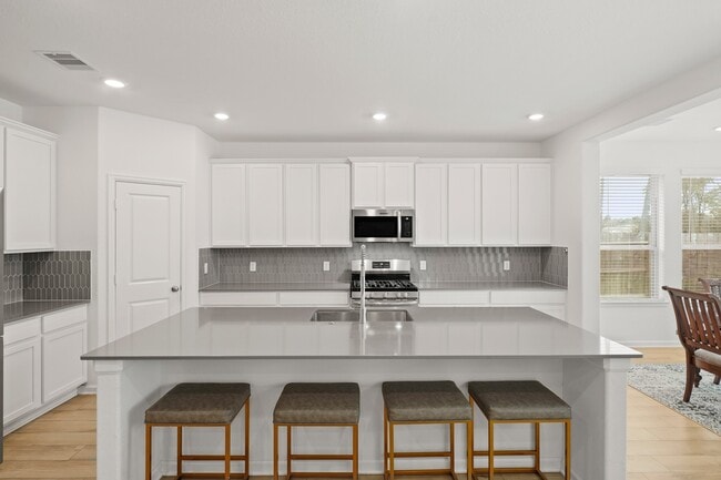 Building Photo - 9405 Vis Fls Trce