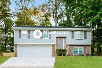 Building Photo - 4 Bedroom Pet-Friendly Home in LITHONIA, GA with Main Street Renewal