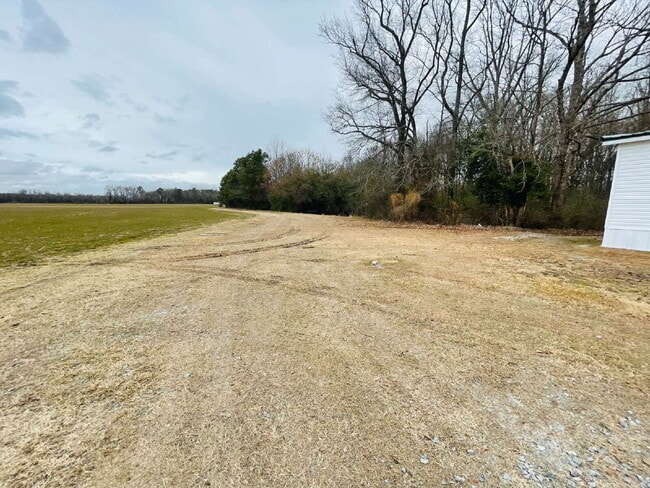 Building Photo - 3 BR, 2 BA doublewide in Pikeville school district