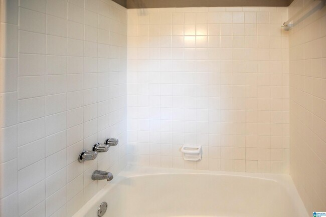 Building Photo - 1037 Dawn Dr