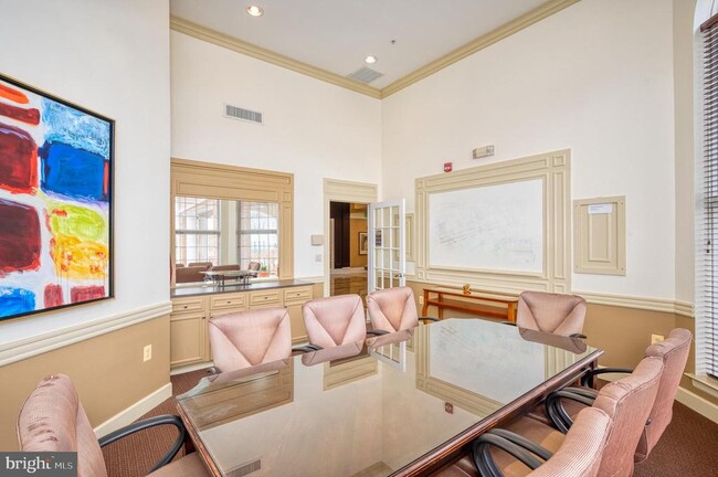 Building Photo - 537 Ensemble Ct