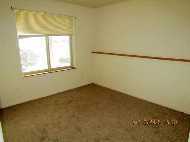 Building Photo - 1417 Fir Ct