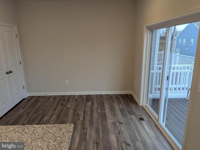 Building Photo - 11 Short Br Dr