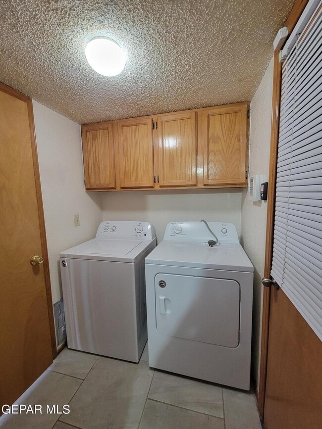 Building Photo - 6920 Imperial Ridge Dr