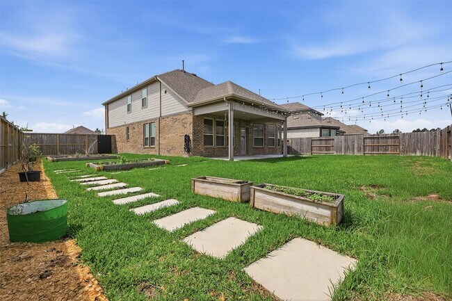 Building Photo - 14383 Cedar Shadow Dr