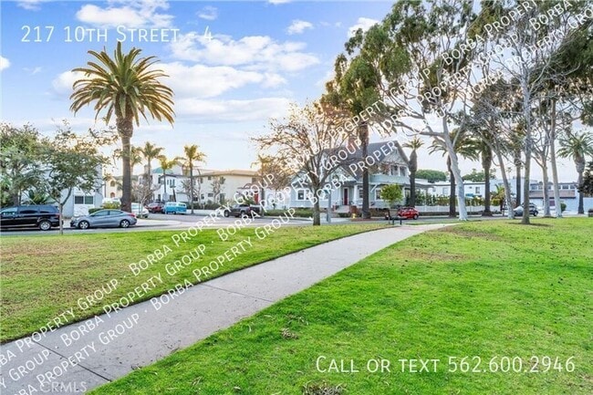 Building Photo - 217 10th St