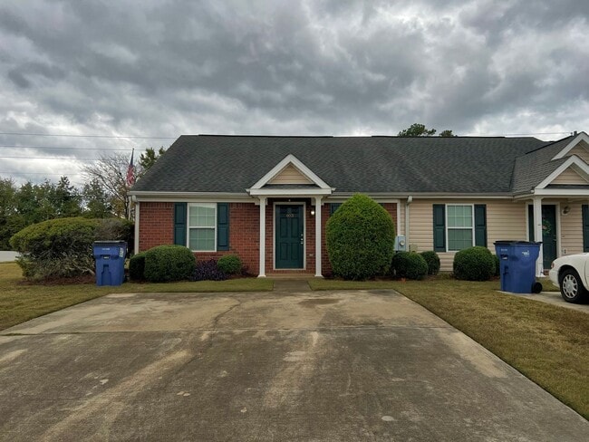 Building Photo - MOVE in Ready near Ft Gordon
