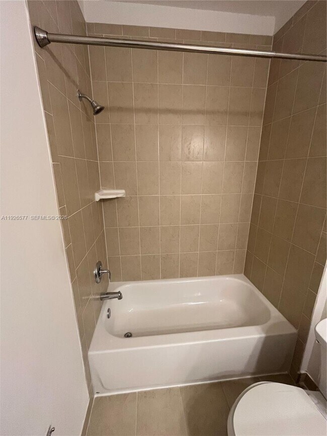 Building Photo - 115 Riverwalk Cir E