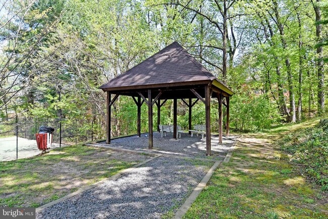 Building Photo - 3132 Martha Custis Dr