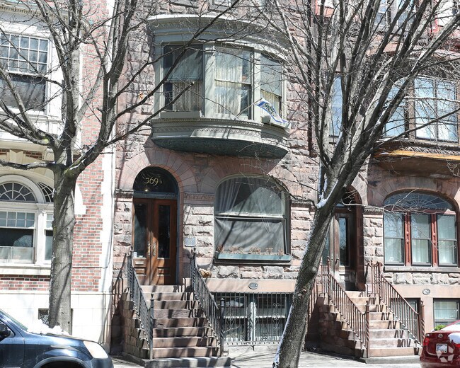 Building Photo - 369 1/2 State St