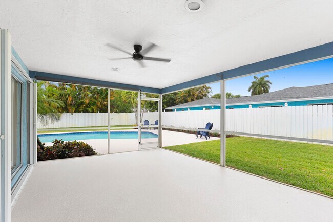 Building Photo - 3905 Flag Dr