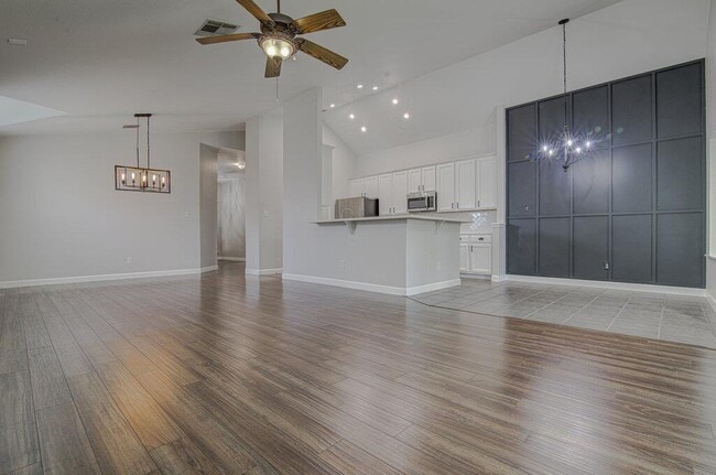 Building Photo - 3408 Campanella Dr