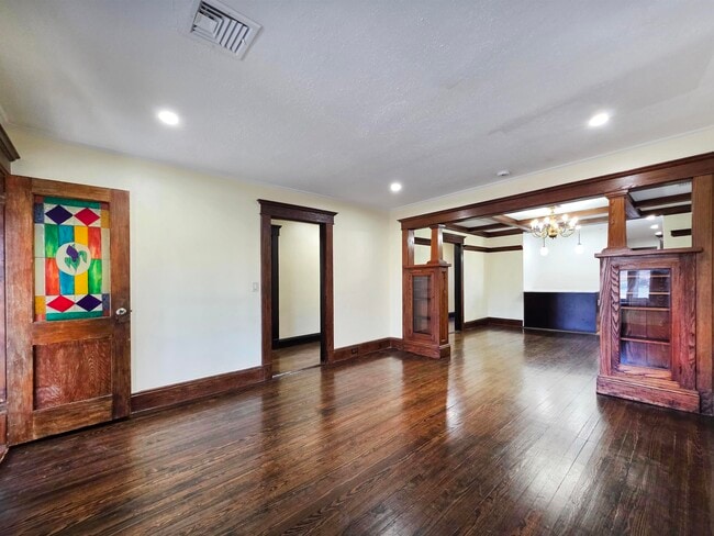 Building Photo - 18 Bergen Ave