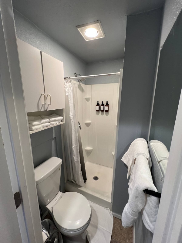 Building Photo - 2504 Bridgeport Way W