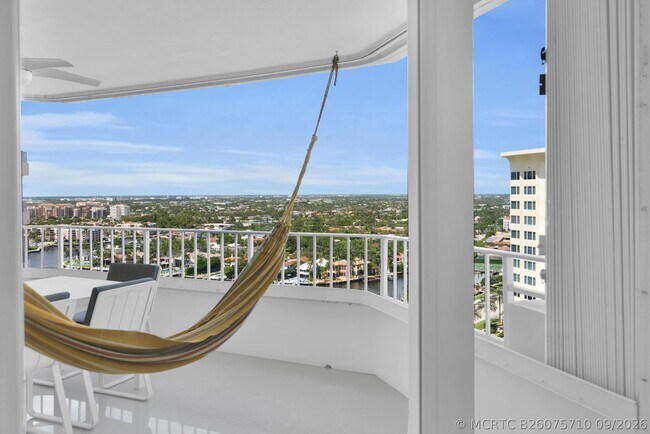 Building Photo - 550 S Ocean Blvd