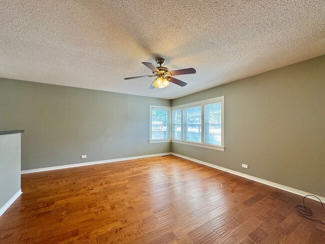Building Photo - 3 Bedroom/2 Bath House in Batesville