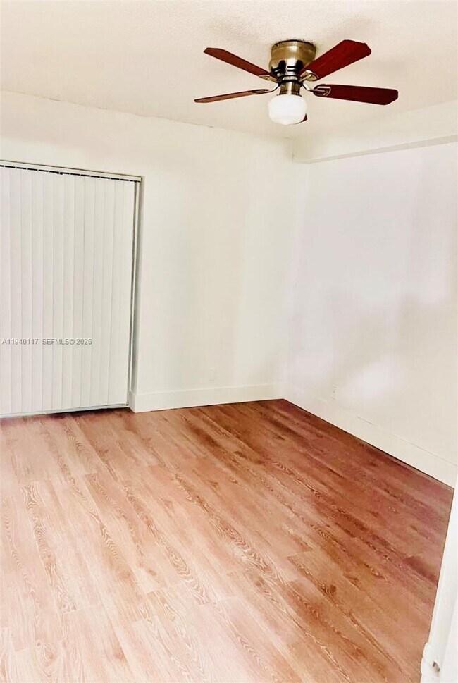 Building Photo - 5654 Rock Island Rd