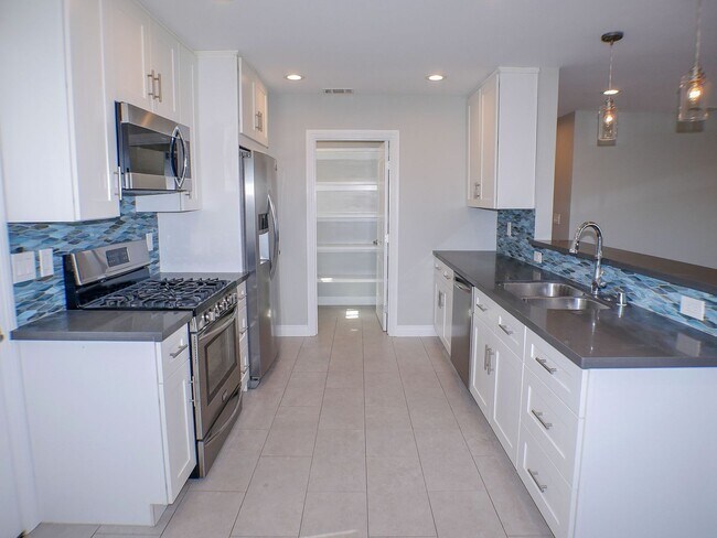 Building Photo - 4573-4575 Newport Avenue