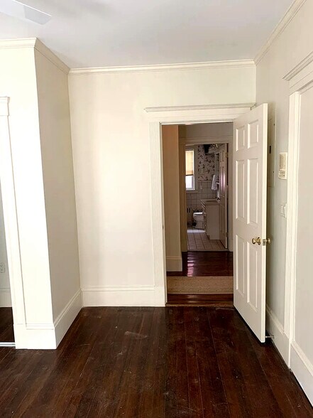 Building Photo - 449 Washington St