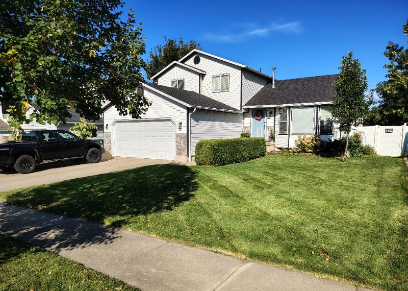 Building Photo - 1075 E Pheasant View Dr