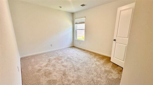 Building Photo - 20404 Deer Creek Dr