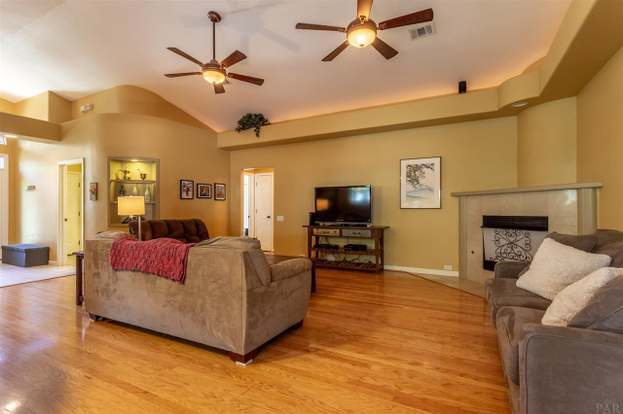 Building Photo - 9945 Rail Cir