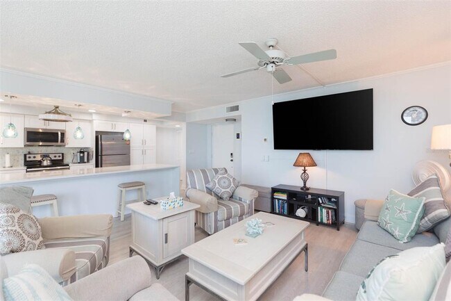 Building Photo - 5825 PUERTA DEL SOL Blvd