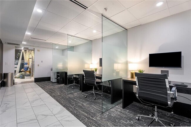 Building Photo - 400 W Peachtree St NW