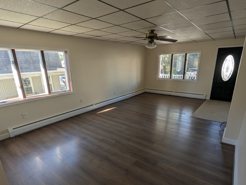 Building Photo - 228 N School St