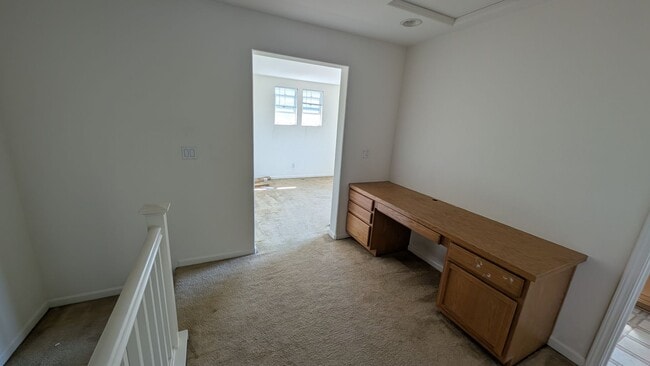 Building Photo - Experience Modern Comfort in This Newer Sp...