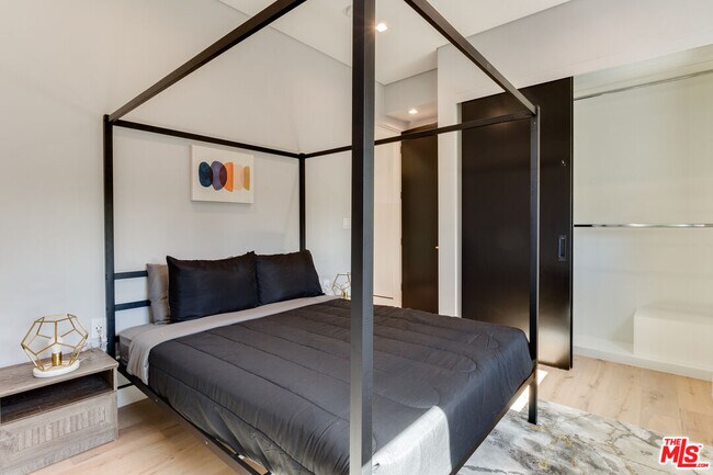 Building Photo - 18015 Martha St