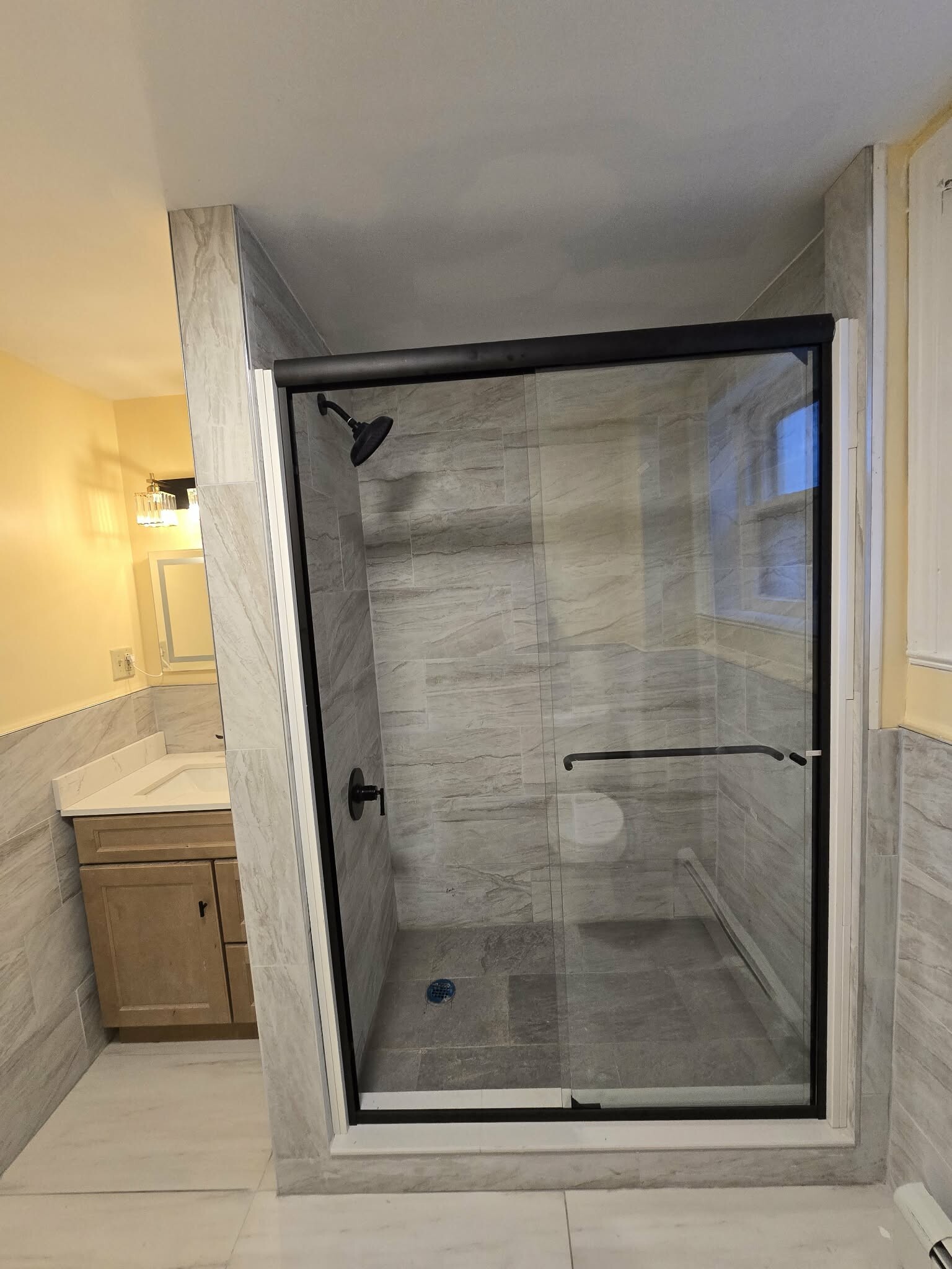 Building Photo - 541 5th Ave