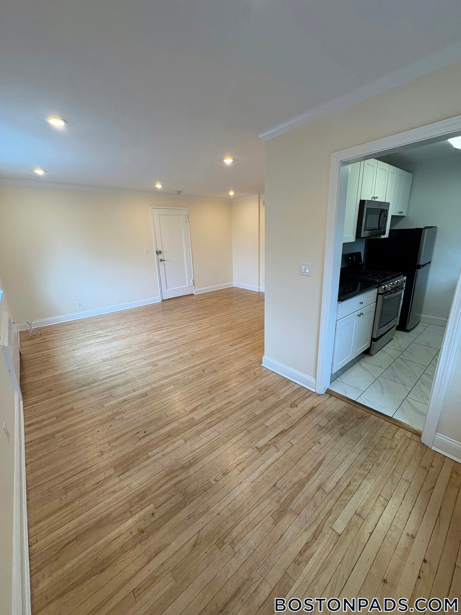 Building Photo - 72 St Paul St