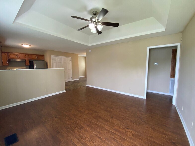 Building Photo - 1018 Poppy Seed Dr